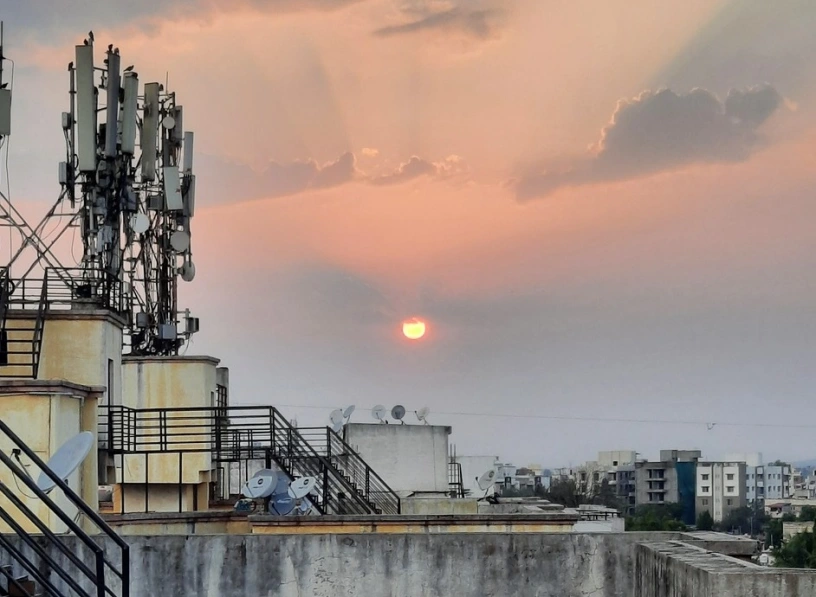 Range of LoRaWAN: From Short Distances to Astronomical Proportions